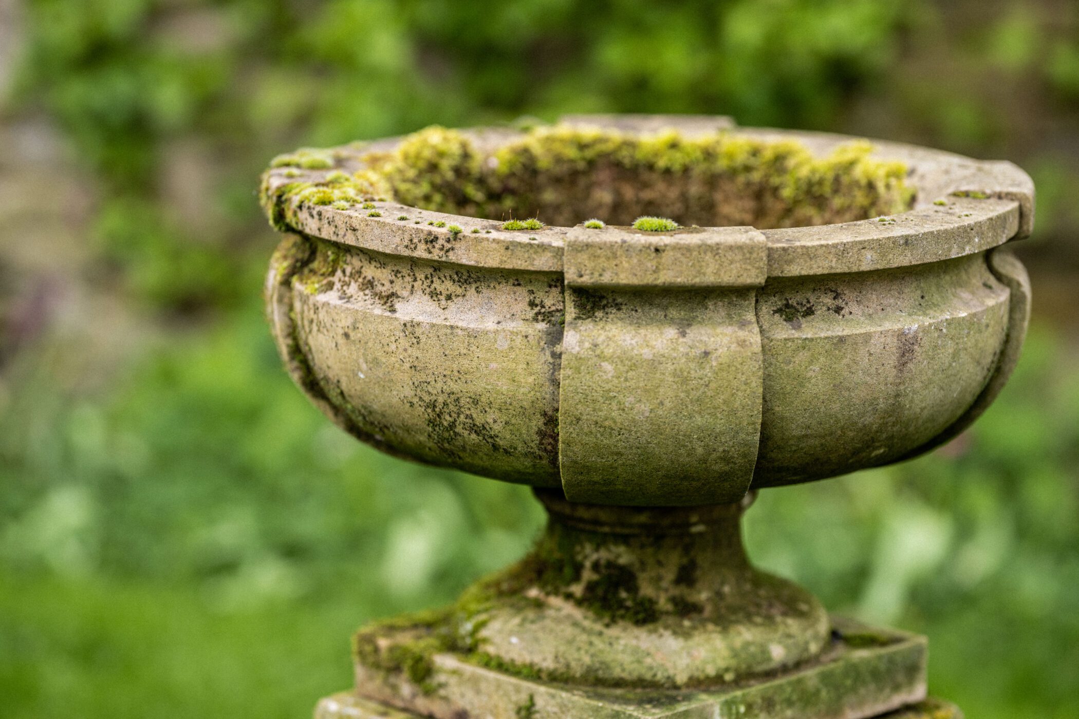 Deco Urn Gallery Image