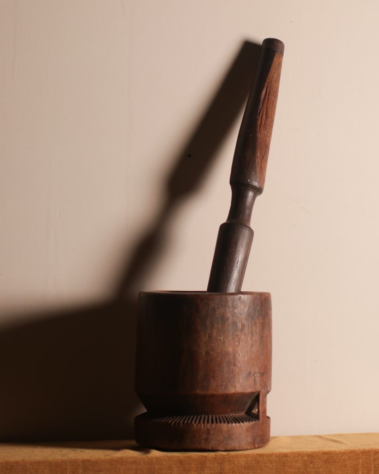 Antique Wooden Okahli