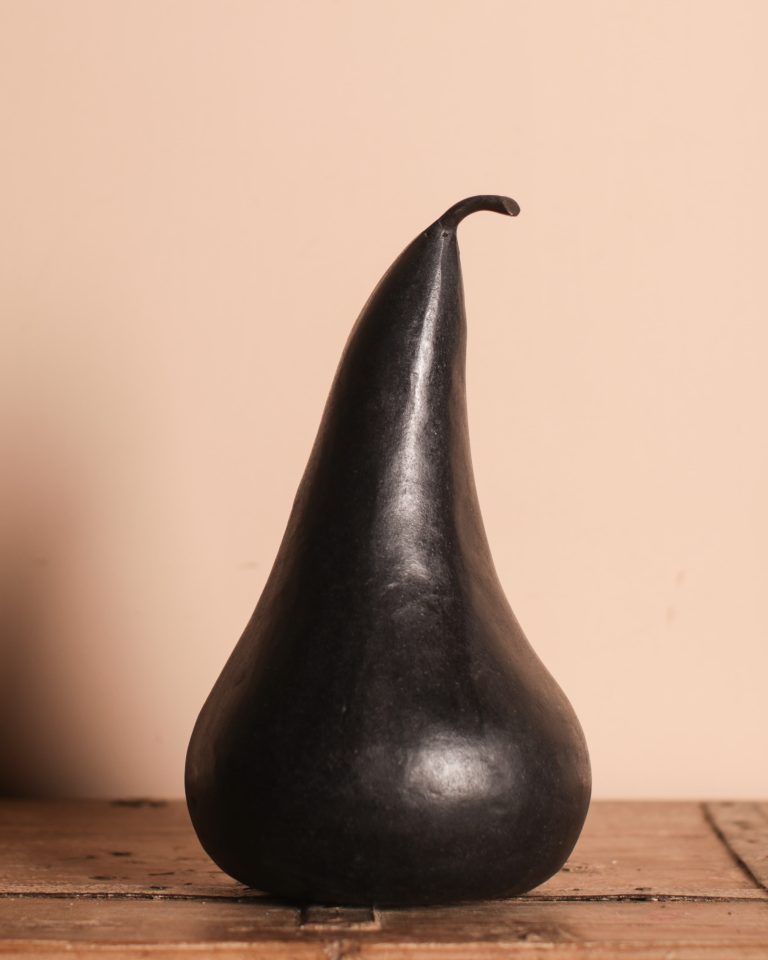 Marble Black Pear