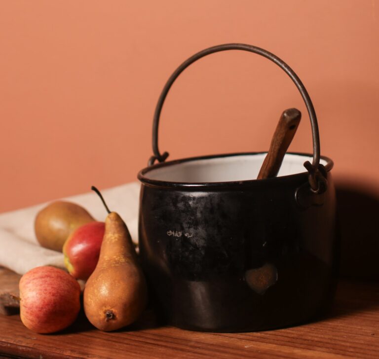 Cast Iron Cooking Pot