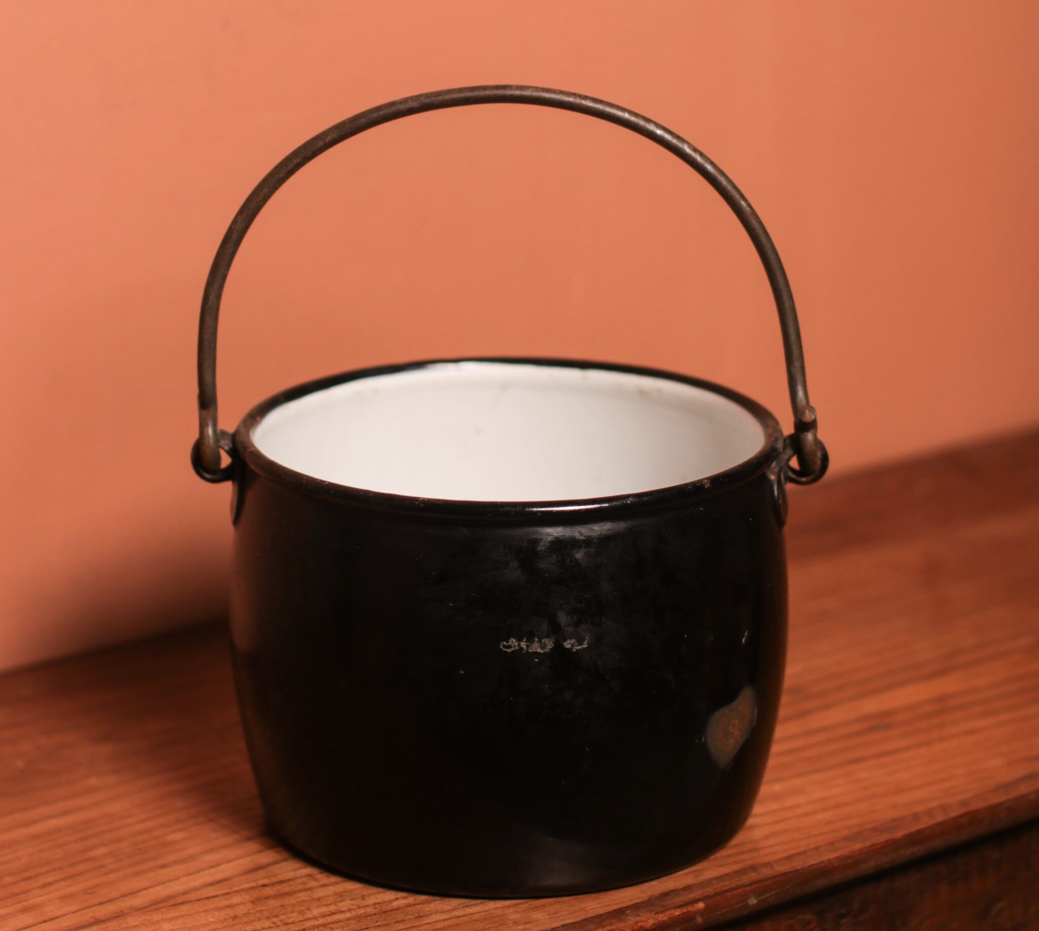 Cast Iron Cooking Pot Gallery Image