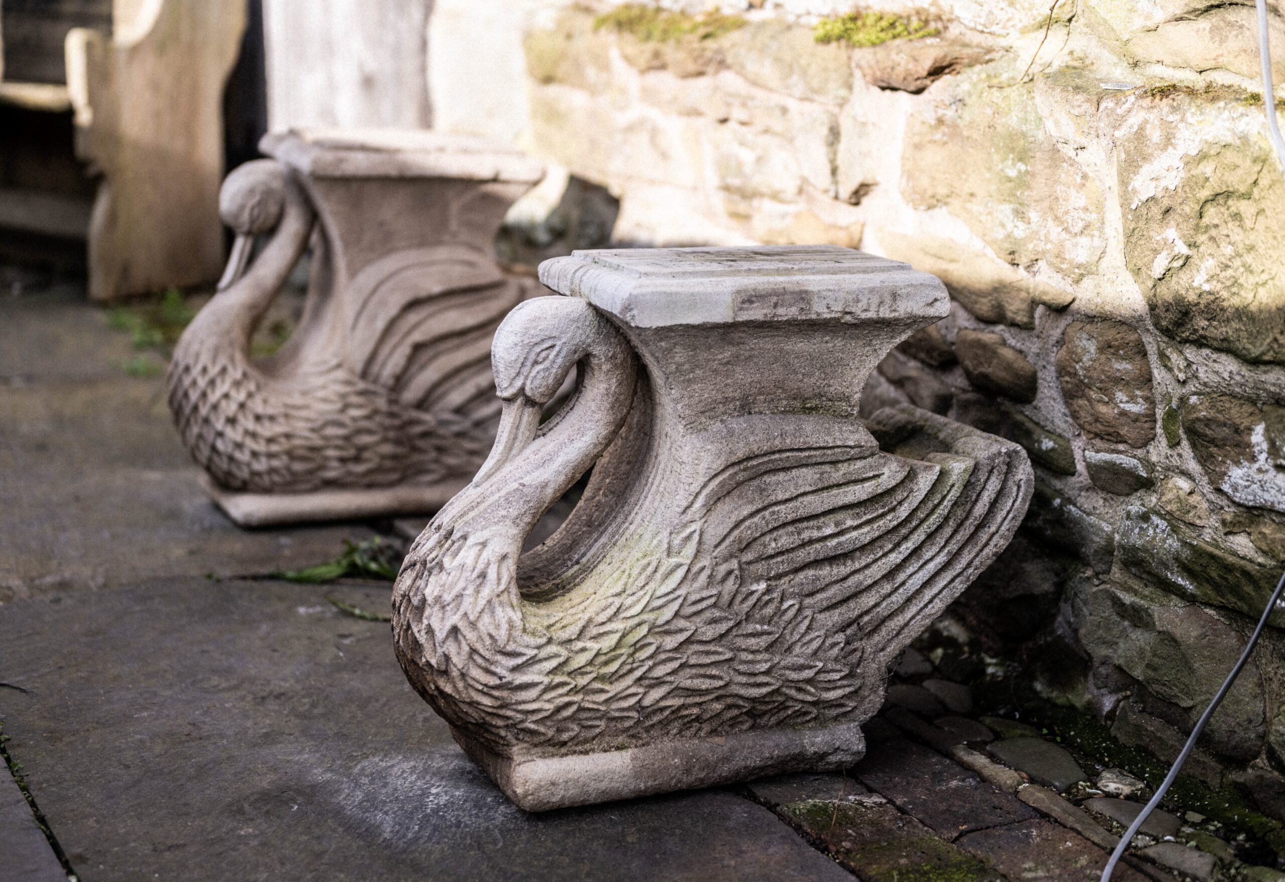 Swan Table Bases Gallery Image