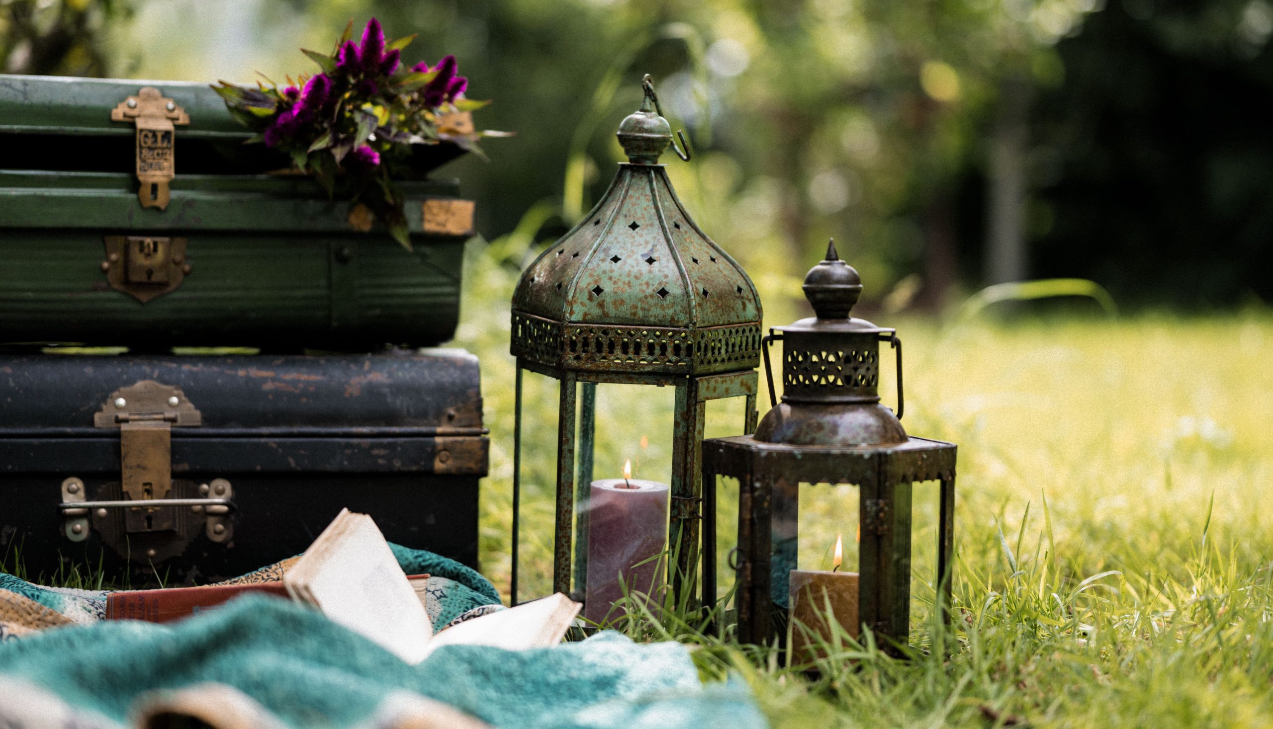 Green Arabian Lantern Gallery Image