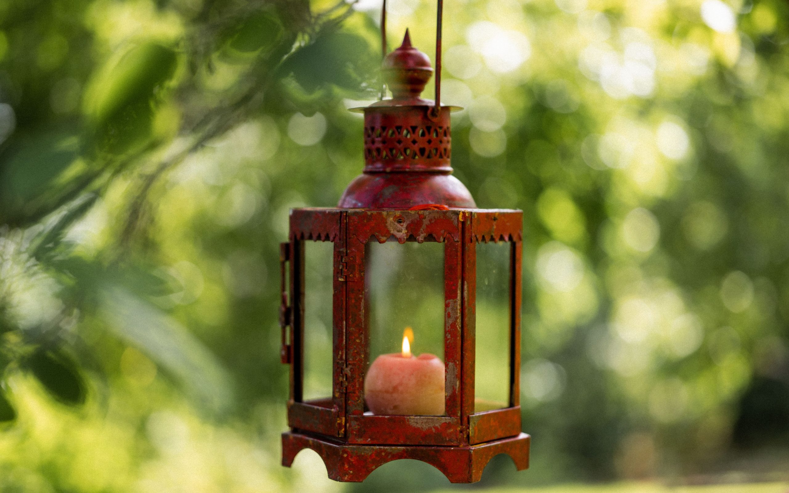 Red Mogul Lantern Gallery Image