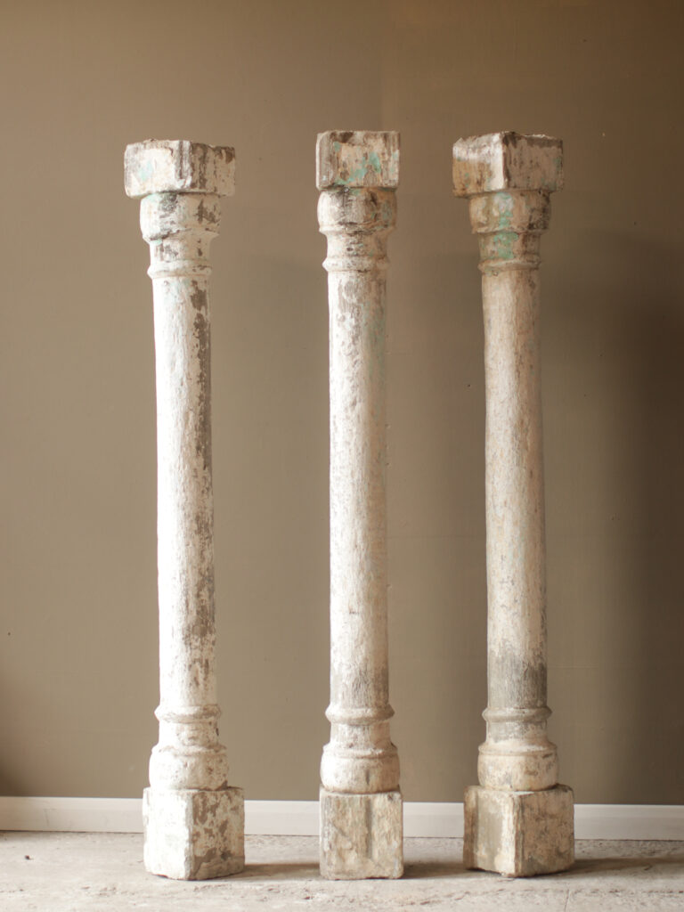 Set of 4 stone pillars