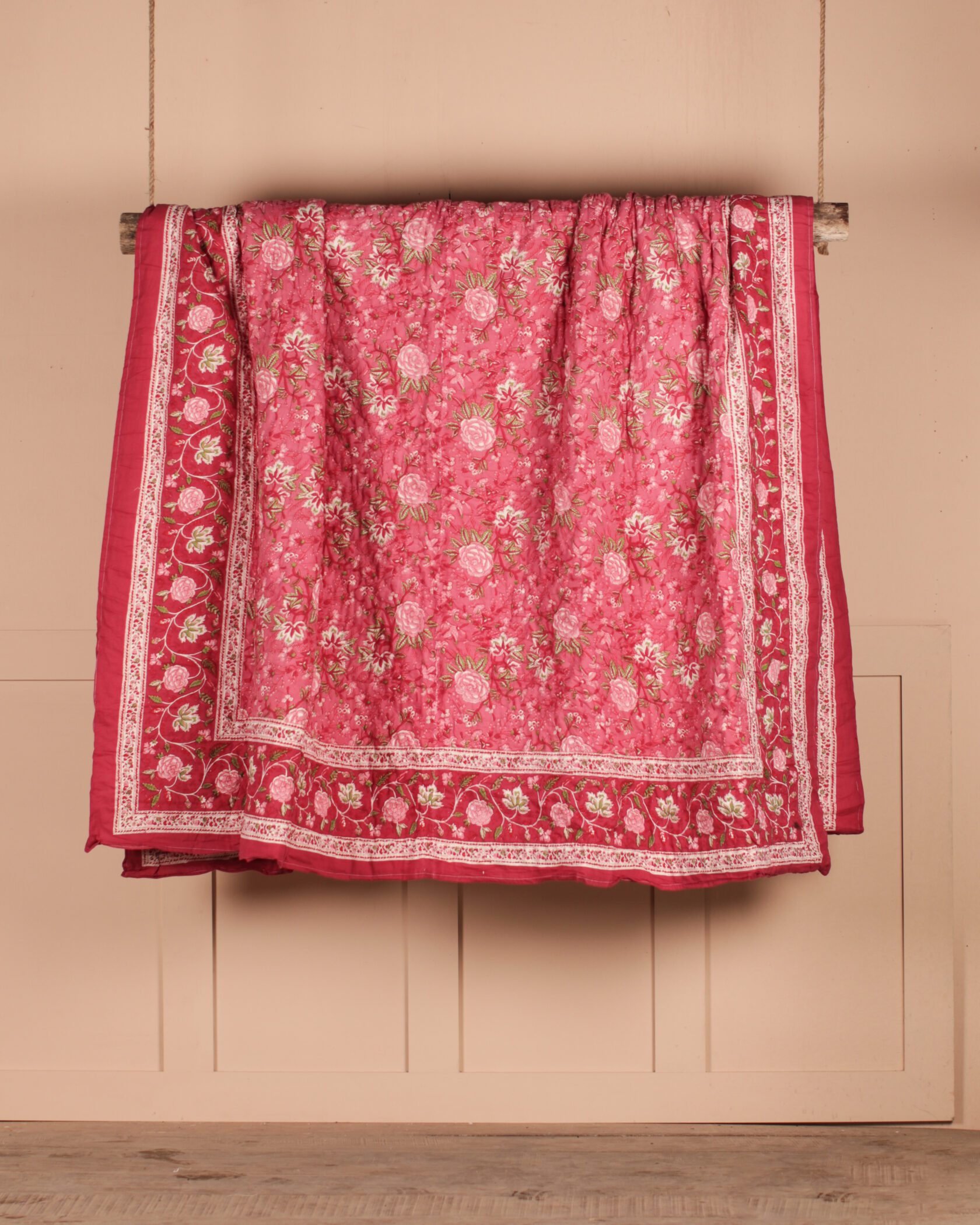 Bright Pink Floral Quilt Gallery Image