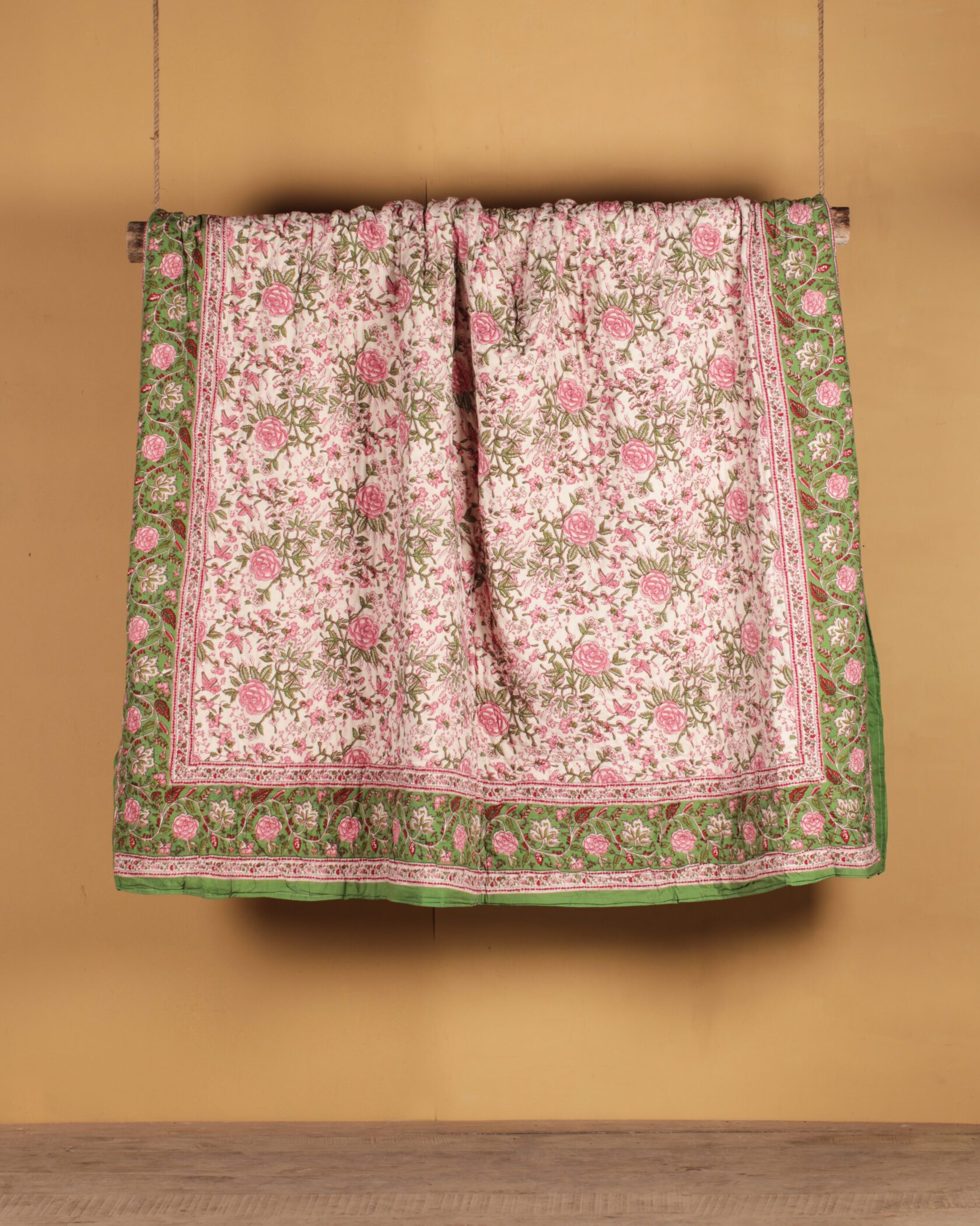 Green Floral Quilt Gallery Image